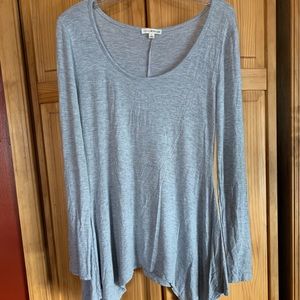 Long sleeve gray handkerchief shirt